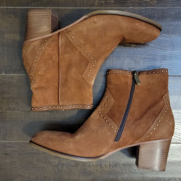 NEW Italeau Ankle Boots Womens 9.5 Brown Suede Studded Western Cowgirl Rustic - Picture 3 of 11
